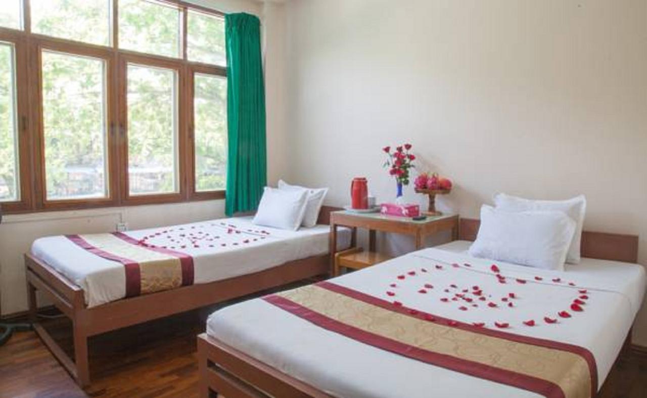 Mother Land Inn 2 Rangun Kültér fotó