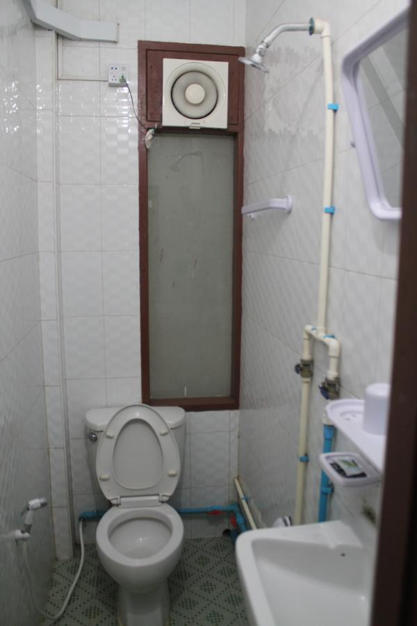 Mother Land Inn 2 Rangun Kültér fotó