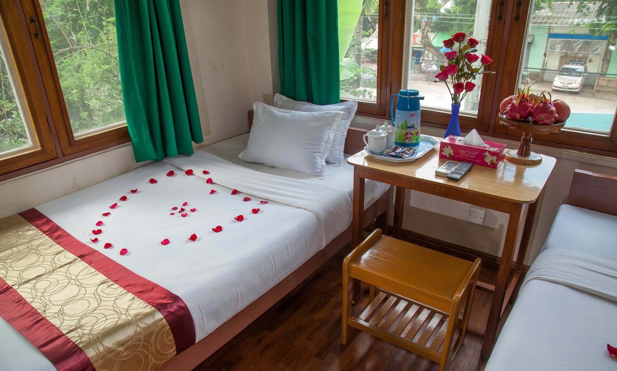 Mother Land Inn 2 Rangun Kültér fotó